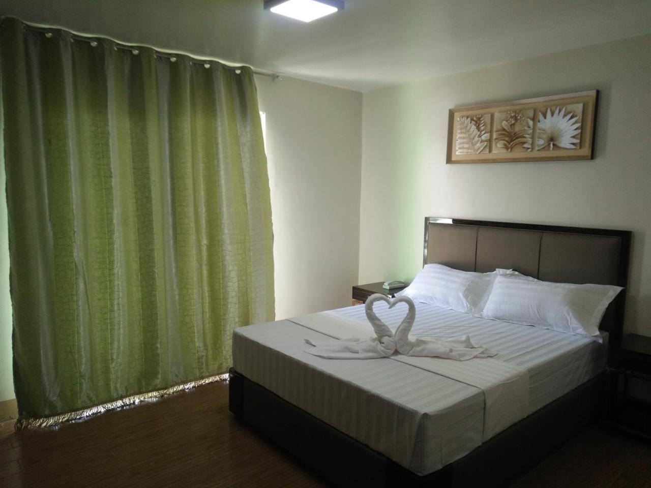 Meaco Royal Hotel - Batangas City Екстериор снимка