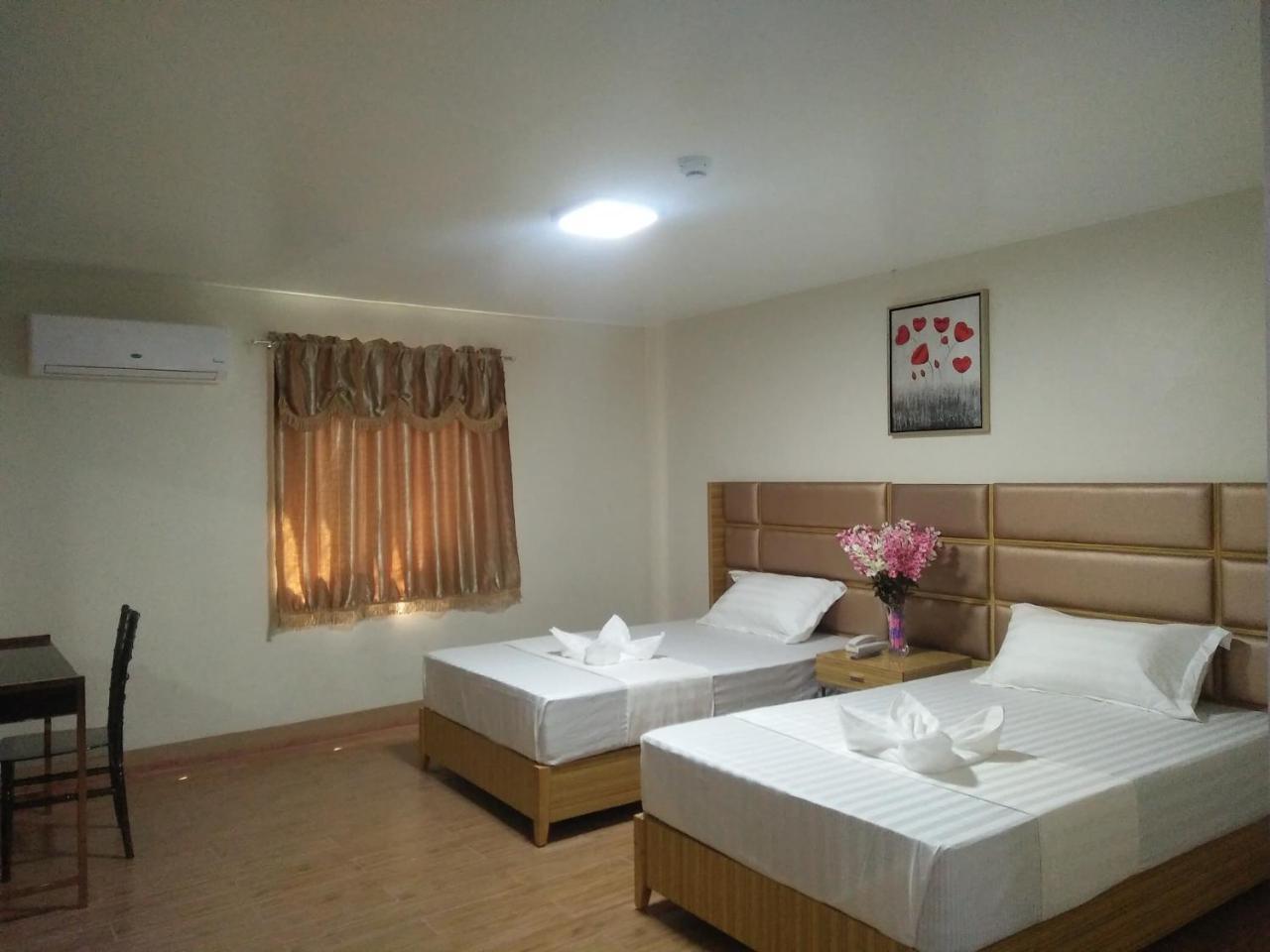 Meaco Royal Hotel - Batangas City Екстериор снимка