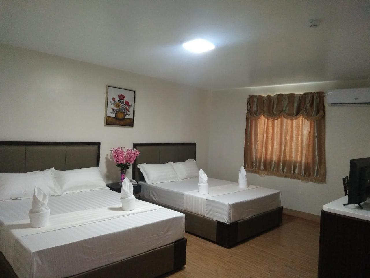 Meaco Royal Hotel - Batangas City Екстериор снимка