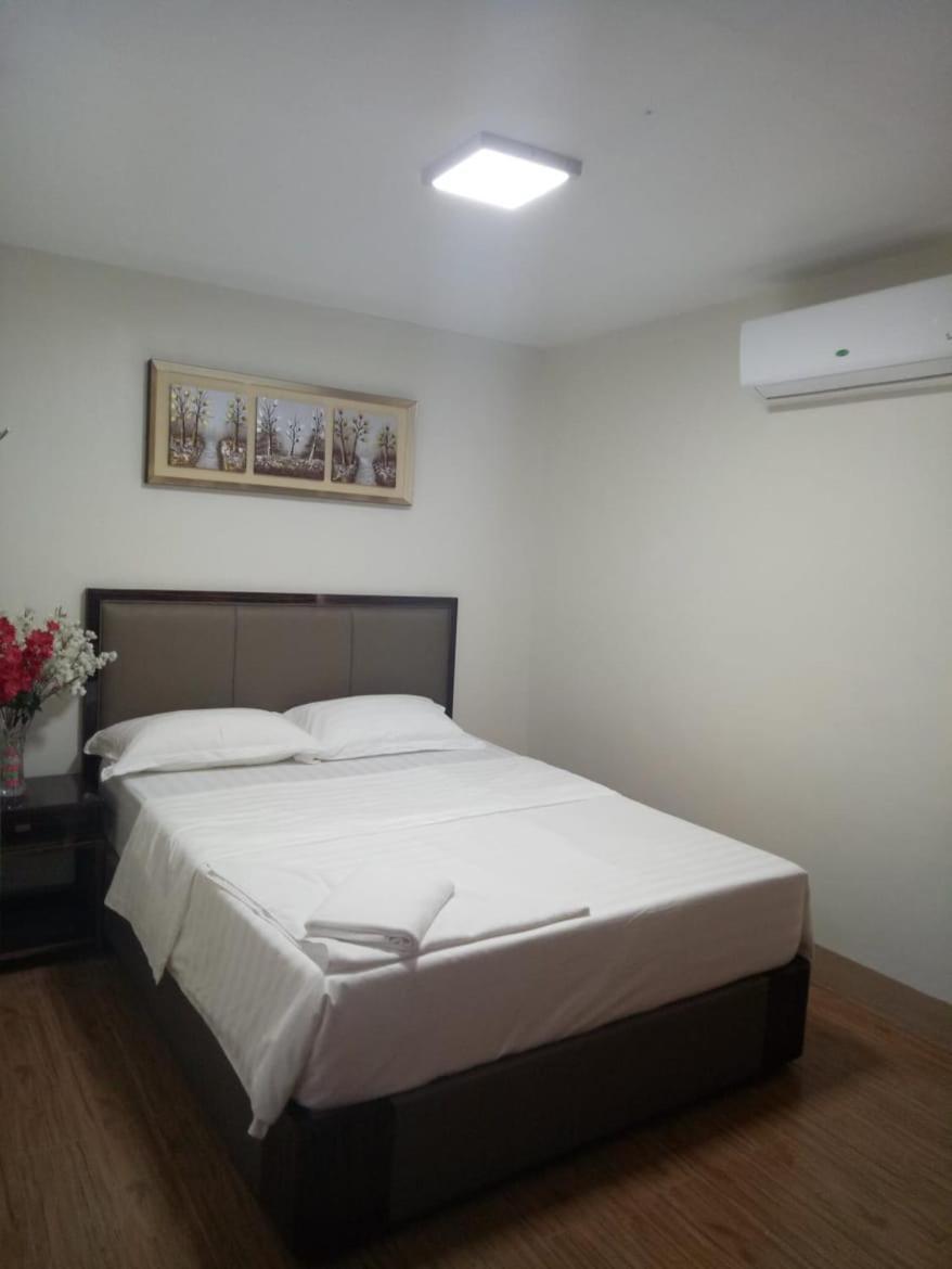 Meaco Royal Hotel - Batangas City Екстериор снимка