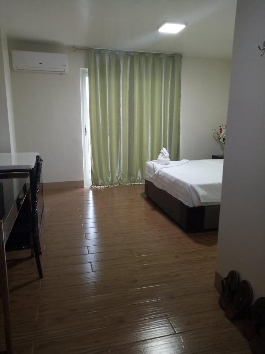 Meaco Royal Hotel - Batangas City Екстериор снимка
