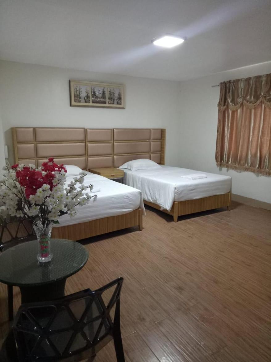 Meaco Royal Hotel - Batangas City Екстериор снимка