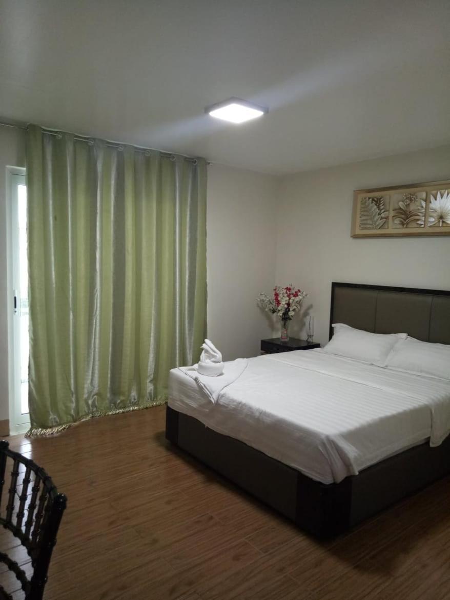 Meaco Royal Hotel - Batangas City Екстериор снимка